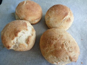 Small baked bread rolls